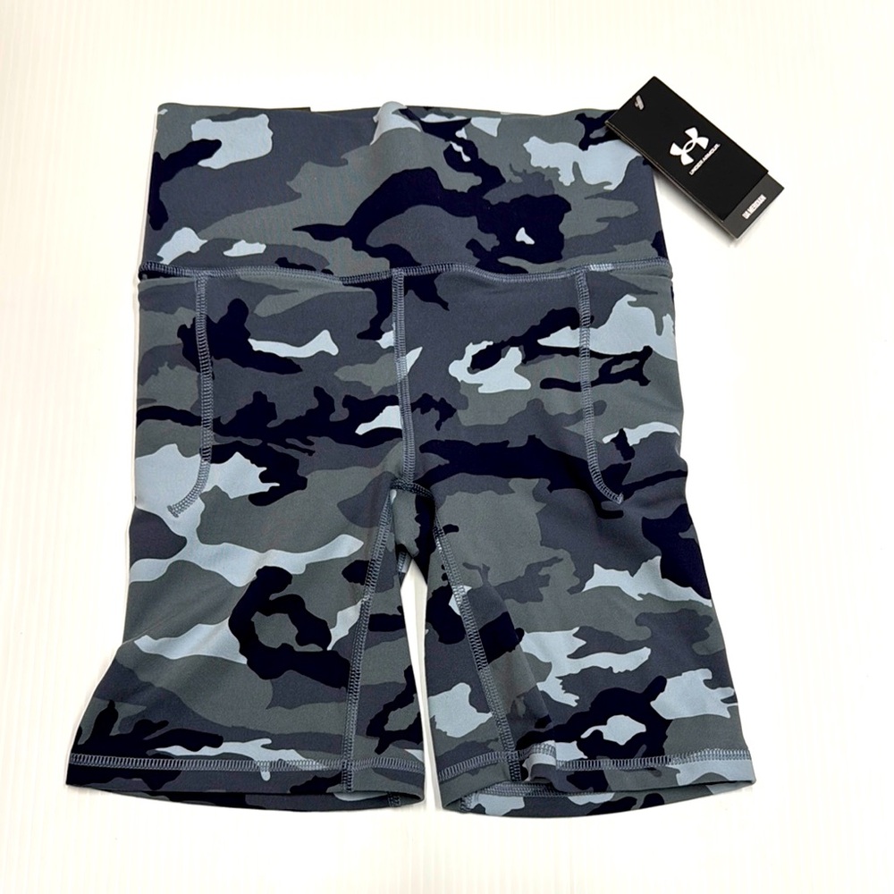 Under Armour Camo Print Shorts Womens XS NWT